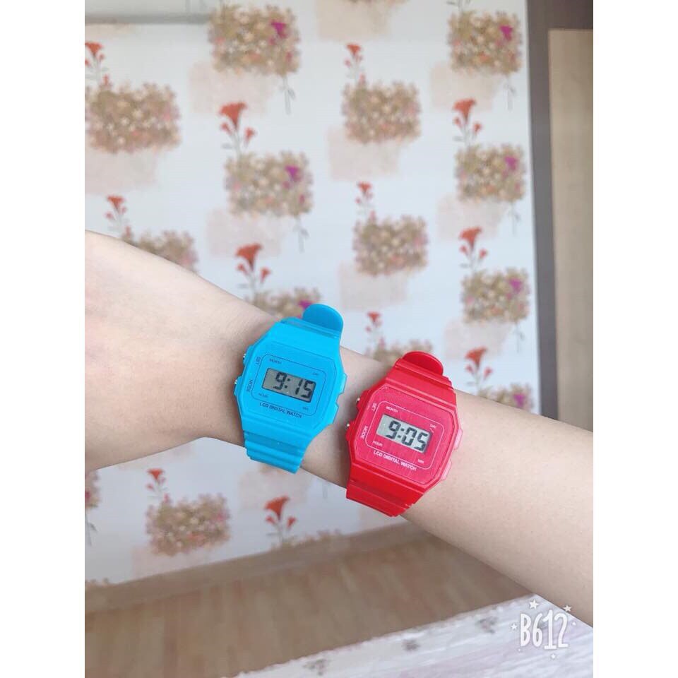 Đồng hồ điện tử unisex dây nhựa CA077 phối theo đồ rất đẹp | BigBuy360 - bigbuy360.vn