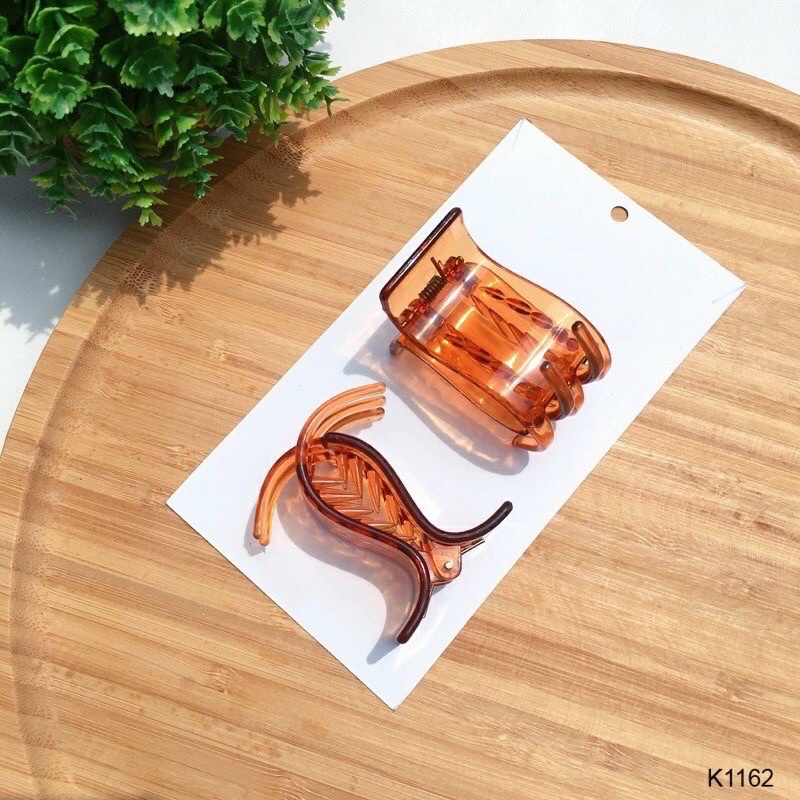 Cặp tóc càng cua huyền thoại của tất cả các chị em