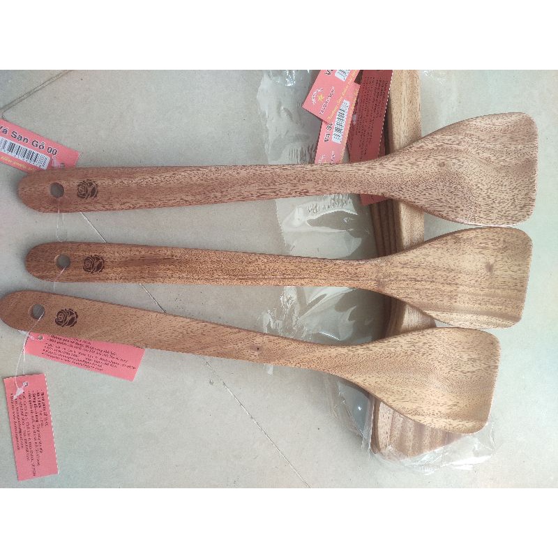 xẻng muôi gỗ trường sơn