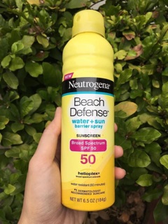 Xịt Chống Nắng Neutrogena Beach Defense SPF 50