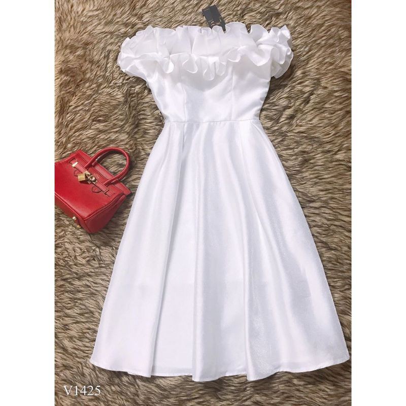 Váy xoè trắng bồng bềnh dài qua bắp chân, váy trễ vai sang trọng | BigBuy360 - bigbuy360.vn