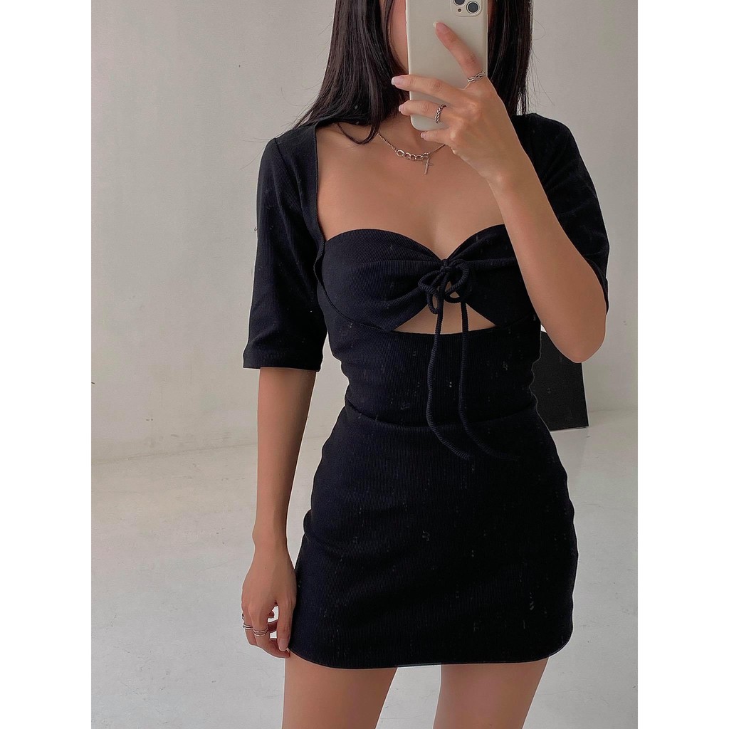 VINTAGEGOUT ĐẦM ĐEN KHOÉT EO NGẮN | BigBuy360 - bigbuy360.vn