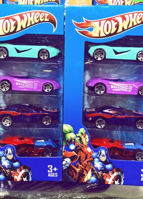 Bộ 4 xe HotWheel sắt