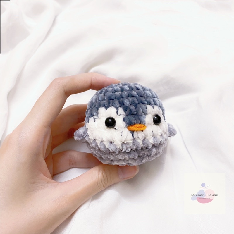 Móc khoá cánh cụt len nhiều kích cỡ