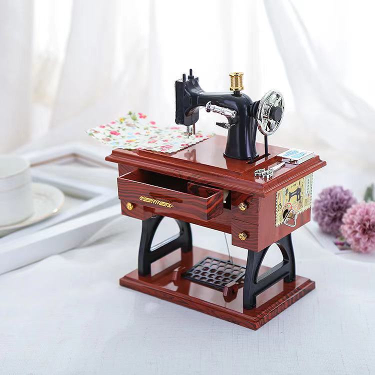 Hộp âm nhạc máy may phục cổ, music box, hộp âm nhạc, mô hình máy may, quà lưu niệm, quà tặng, đồ trang trí cổ điển