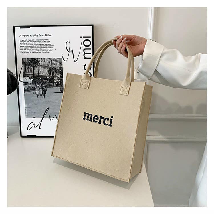 Túi vải nỉ xốp chữ Merci fom cứng cáp, đứng dáng siêu nhẹ sống ảo xinh siêu xinh
