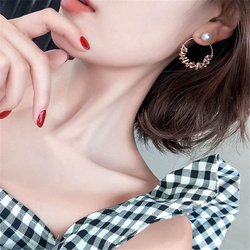 Bông tai hình vòng có tua rua phong cách Hàn Quốc