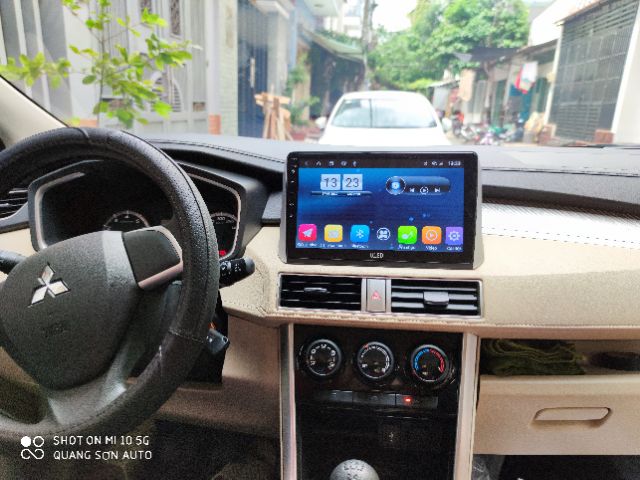 Màn hình dvd android OLED C2 , tặng camera lùi AHD + camera hành trình | BigBuy360 - bigbuy360.vn