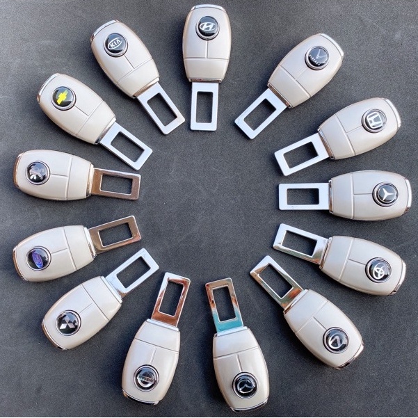 1 Chốt cắm đai an toàn, chốt chồng đai ngắt chuông cho ô tô - Có thể cắm nối tiếp - Chất liệu Inox mạ Crom cao cấp