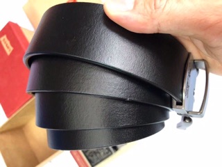 Thắt lưng da nam Levi's.