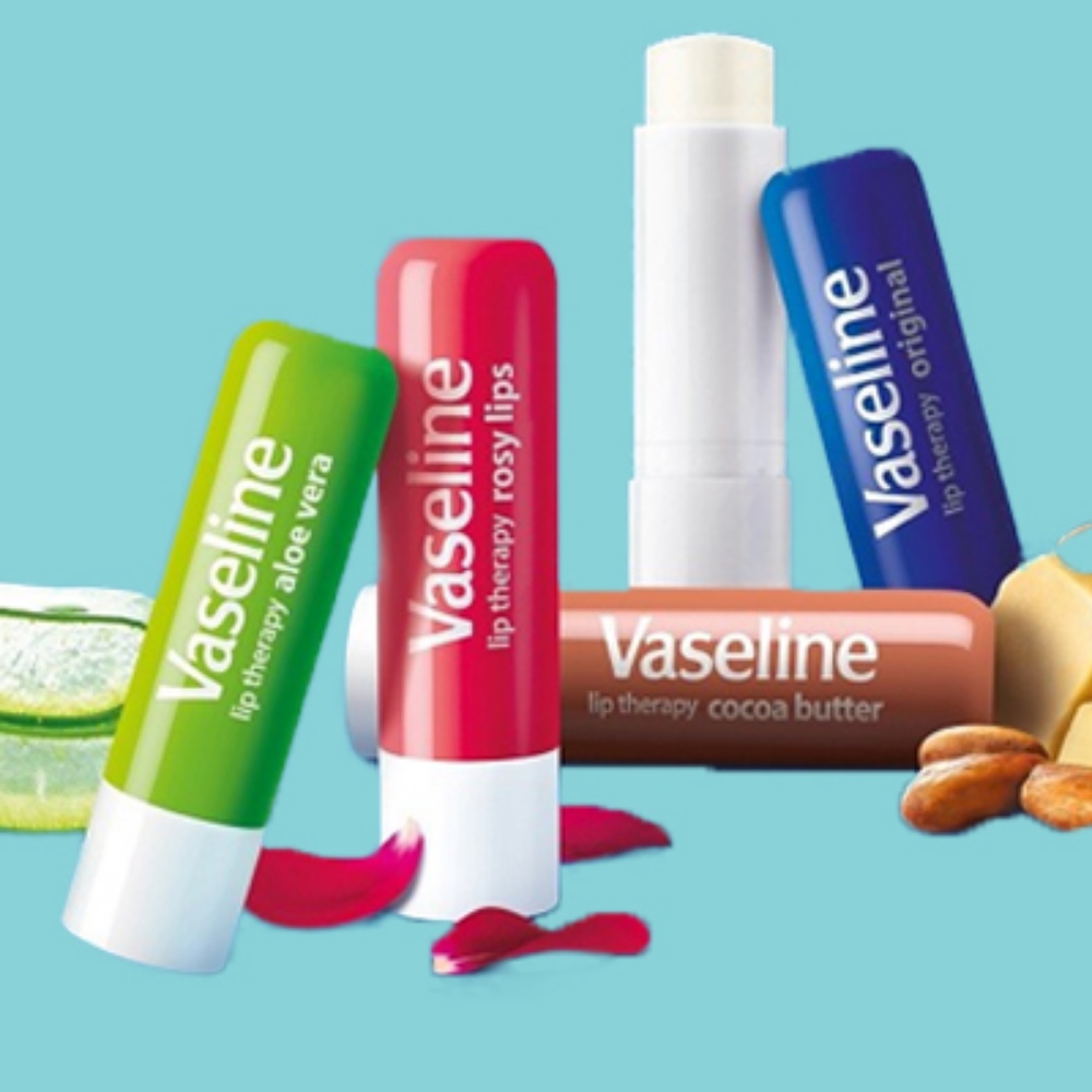 Son dưỡng môi Vaseline Lip Therapy 4.8g dưỡng môi dịu nhẹ và mềm mại tự nhiên