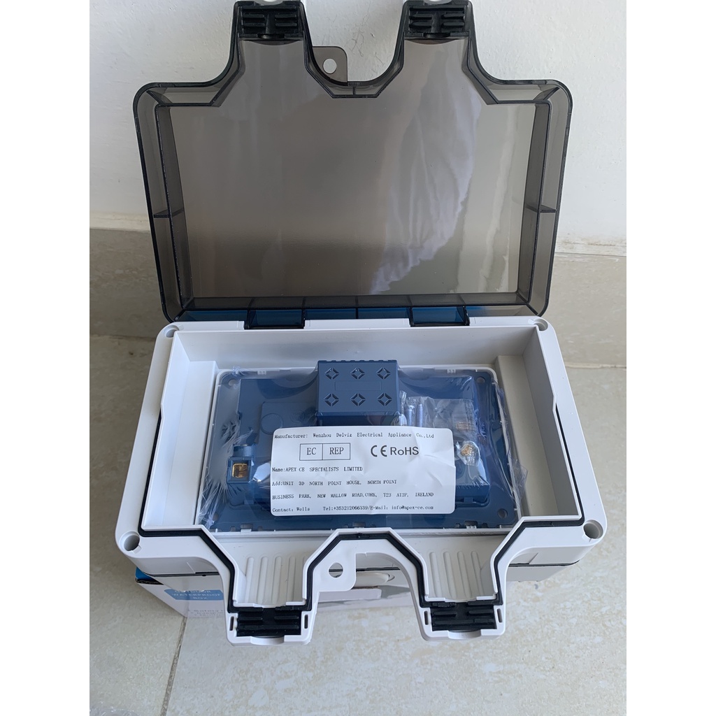Ổ cắm điện đôi ngoài trời chống nước IP66 kèm công tắc loại 5 lỗ