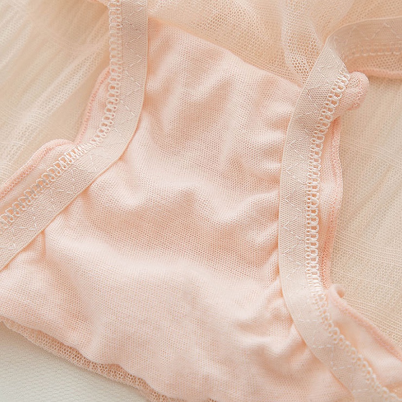 Quần lót nữ chất ren mềm mịn cạp vừa, co dãn thấm hút mồ hôi tốt HLBOUTIQUE L4683