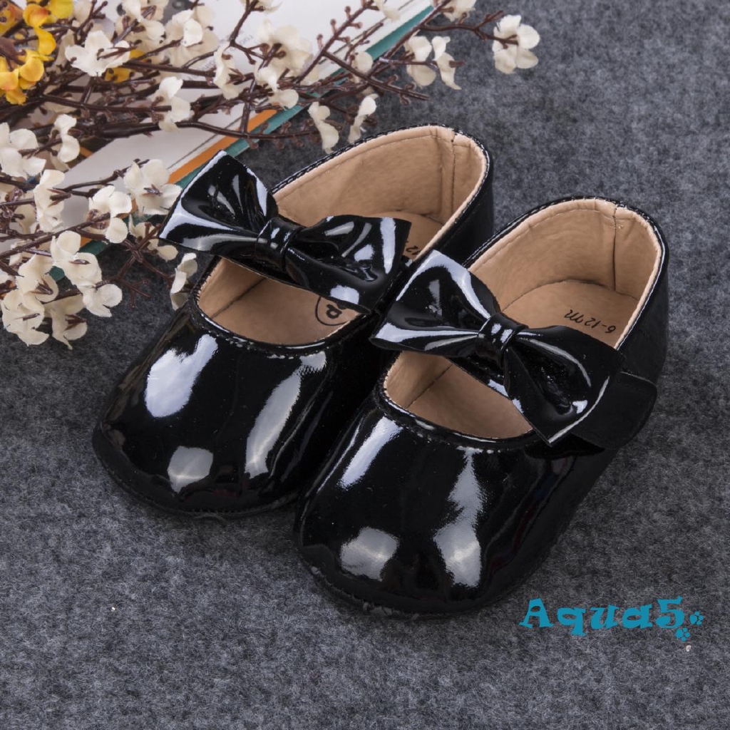 Giày búp bê khóa dán thiết kế xinh xắn thời trang cho bé từ 0-18 tháng tuổi | BigBuy360 - bigbuy360.vn