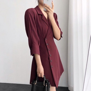 Đầm đỏ đô cổ chéo có nút, tay lững