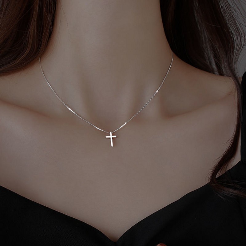 Vòng cổ Choker Bằng Bạc Mặt Chữ Thập Đơn Giản Màu Sắc Cho Nữ