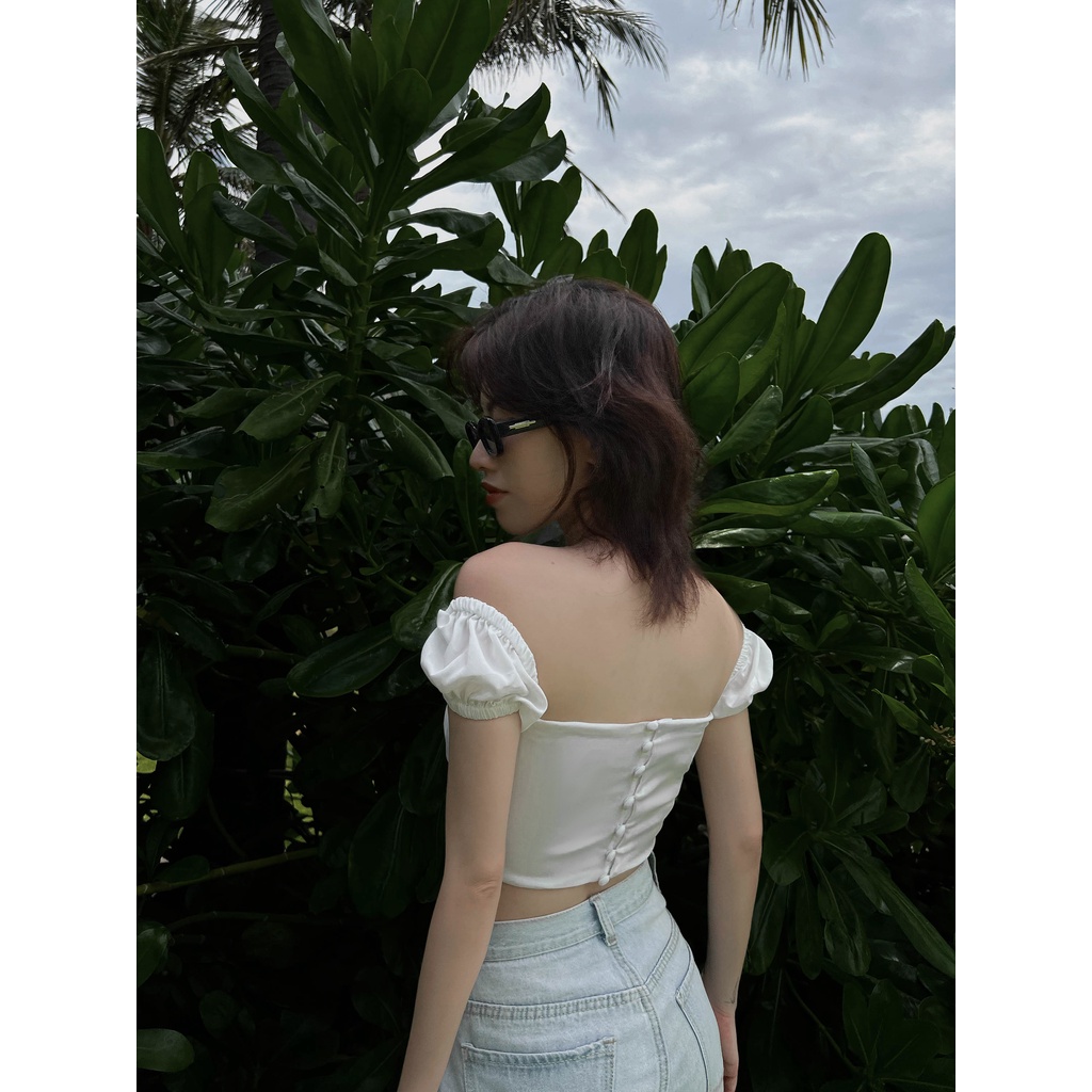 Áo croptop Bliss Top trắng nhún & nút bọc vintage, Áo croptop tay phồng