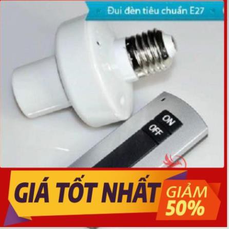 Đui đèn điều khiển từ xa thông minh đuôi chuẩn xoáy e27 chuôi có kèm remote bằng sóng RF xuyên tường