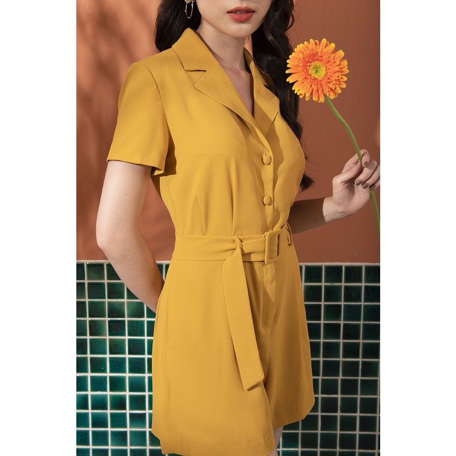 Jumpsuit Quần Short, Cổ Hai Ve, Có Đai Đi Kèm, Chất Liệu Thô Crepe, Có Túi, Thiết Kế Clara Mare - JUM3001