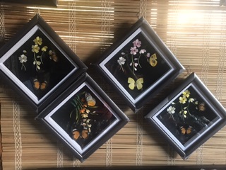 Tranh thêu tay và bướm