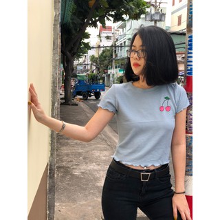 Áo croptop tay ngắn cổ tròn màu xanh hình cherry