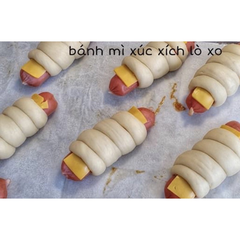 Bánh mì xúc xích lò xo