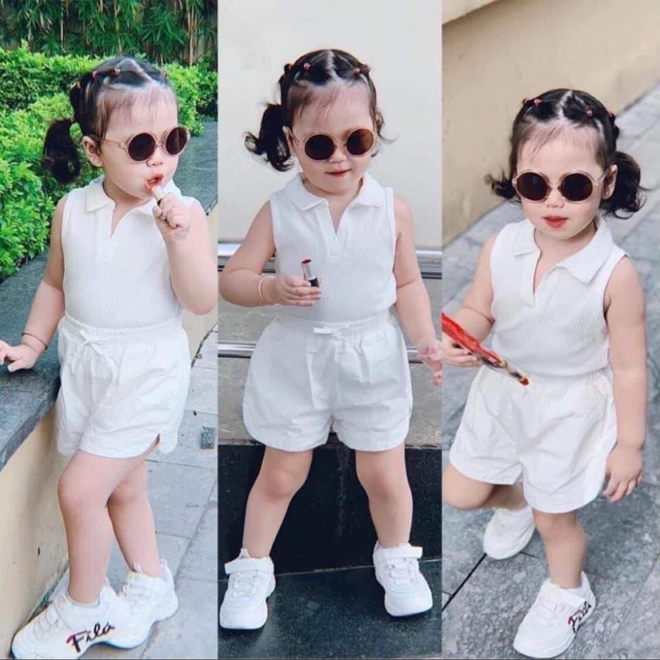 Bộ quần áo sát nách màu trắng năng động bé gái hàng chuẩn zara TBN