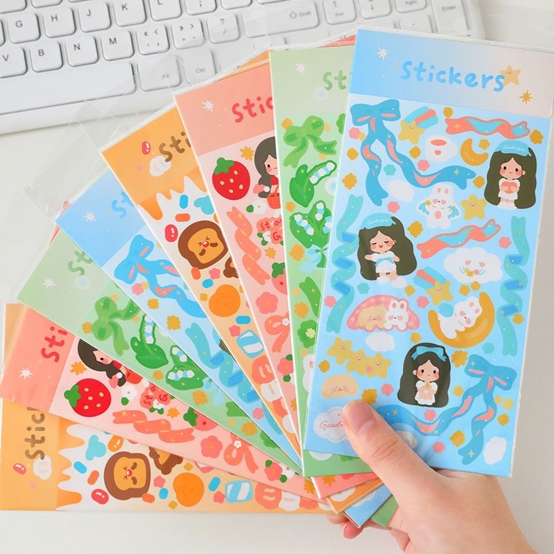 Sticker trang trí cô bé nhiều màu sắc