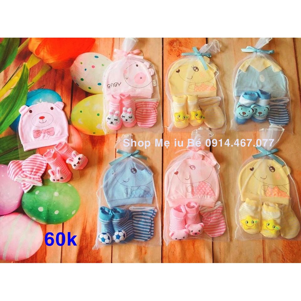 Bộ mũ+ bao tay + bao chân sơ sinh