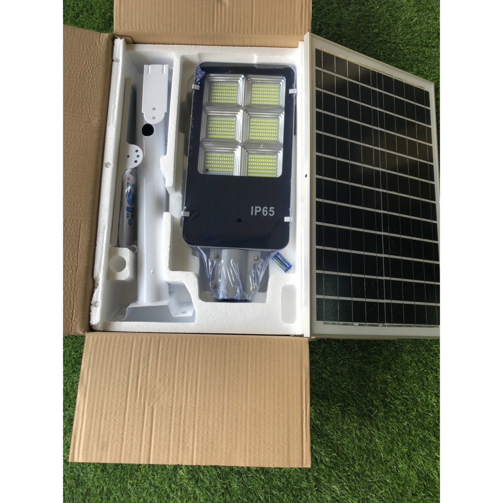 Đèn đường LED Năng Lượng Mặt Trời Bàn chải 200w 300w Siêu Sáng Chống nước IP65 ( Bảo hành 18 tháng - Sáng liên tục 12h )