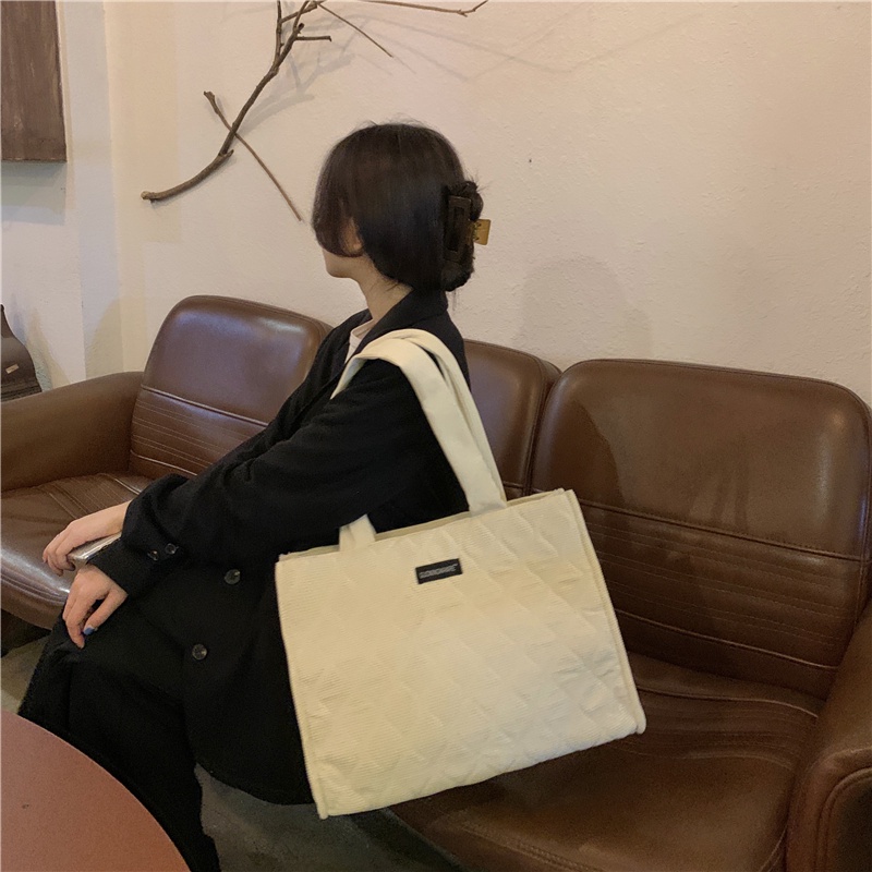 Túi đeo chéo vai sức chứa lớn năng động thời trang IELGY