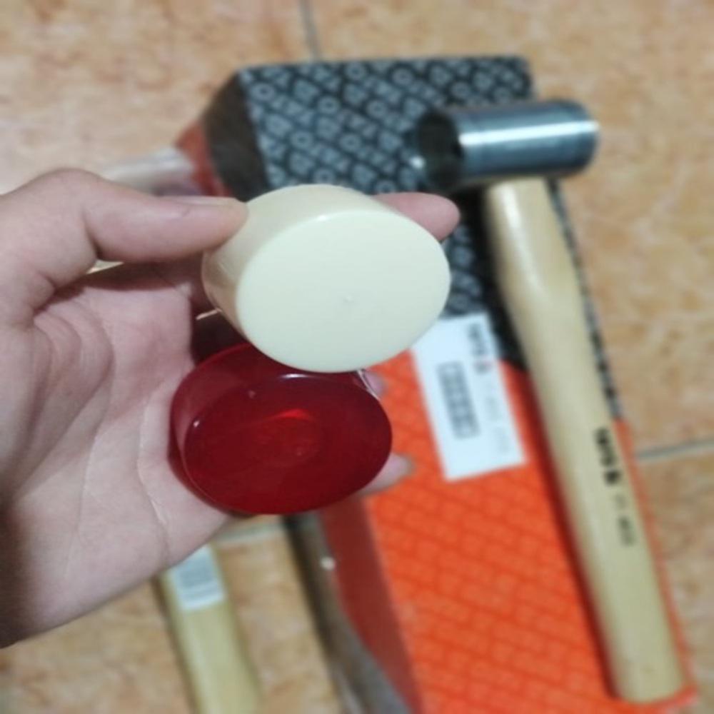 Búa 2 đầu nhựa PU trắng đỏ Yato YT-4633 (Búa nắn vành