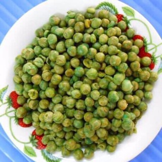 Đậu hà lan rang muối  gói 500g.
