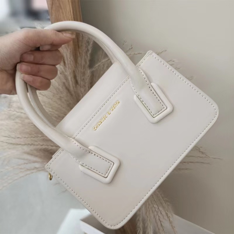 Túi Đeo Vai Nữ Cnk22 20671228 Túi Đeo Chéo Hình Gối Phối Dây Xích Thời Trang