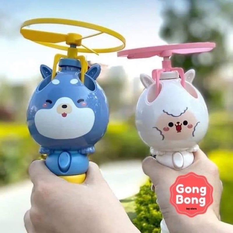 Thổi bong bóng xà phòng kèm chong chóng quay bay lên không trung Gong Bong store
