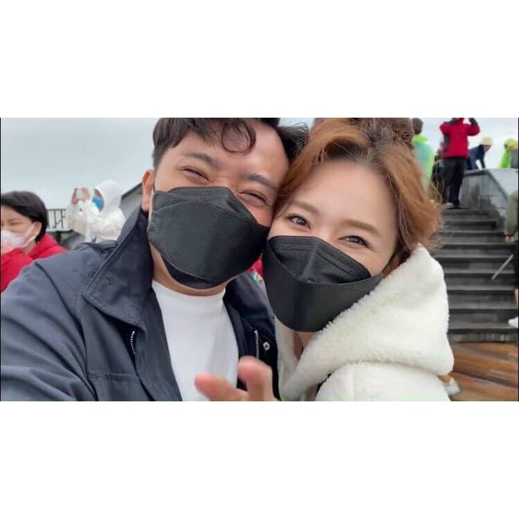 KHẨU TRANG 4D KG MASK KF94 XUẤT HÀN KHÁNG KHUẨN | BigBuy360 - bigbuy360.vn