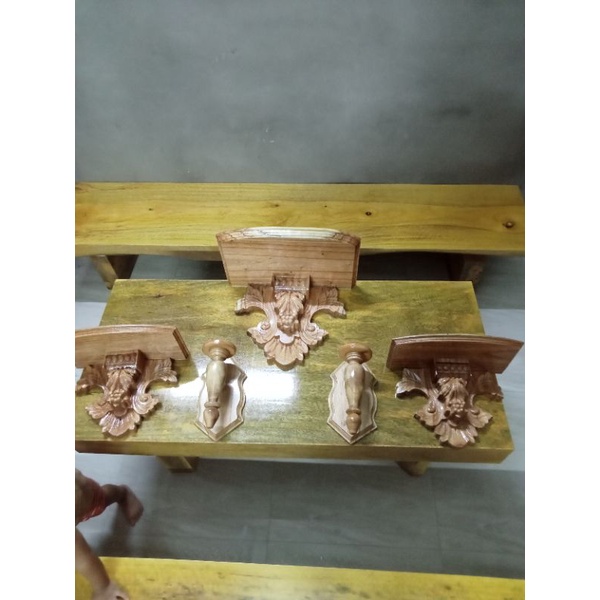 Kệ bàn thờ treo tường