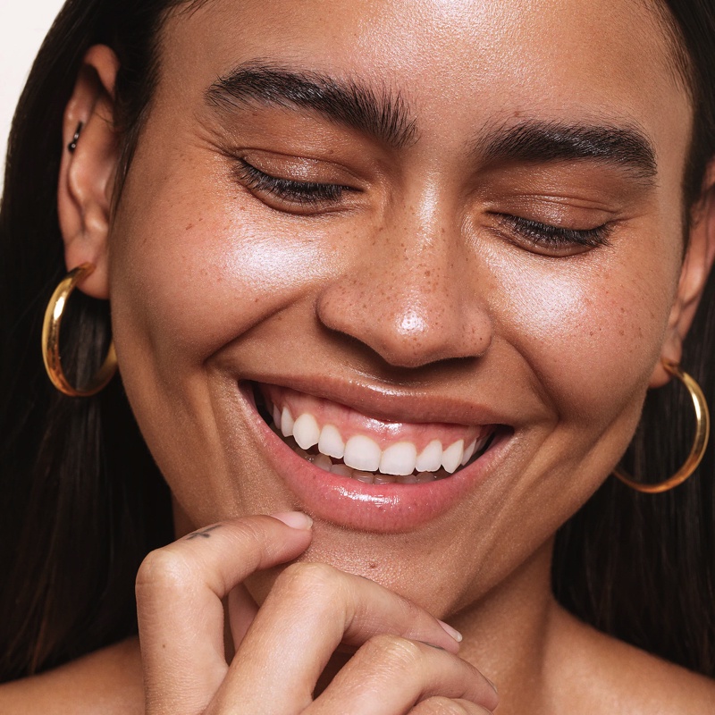 Saie 🌿 Kem lót bắt sáng Glowy Super Gel Lightweight Dewy Highlighter