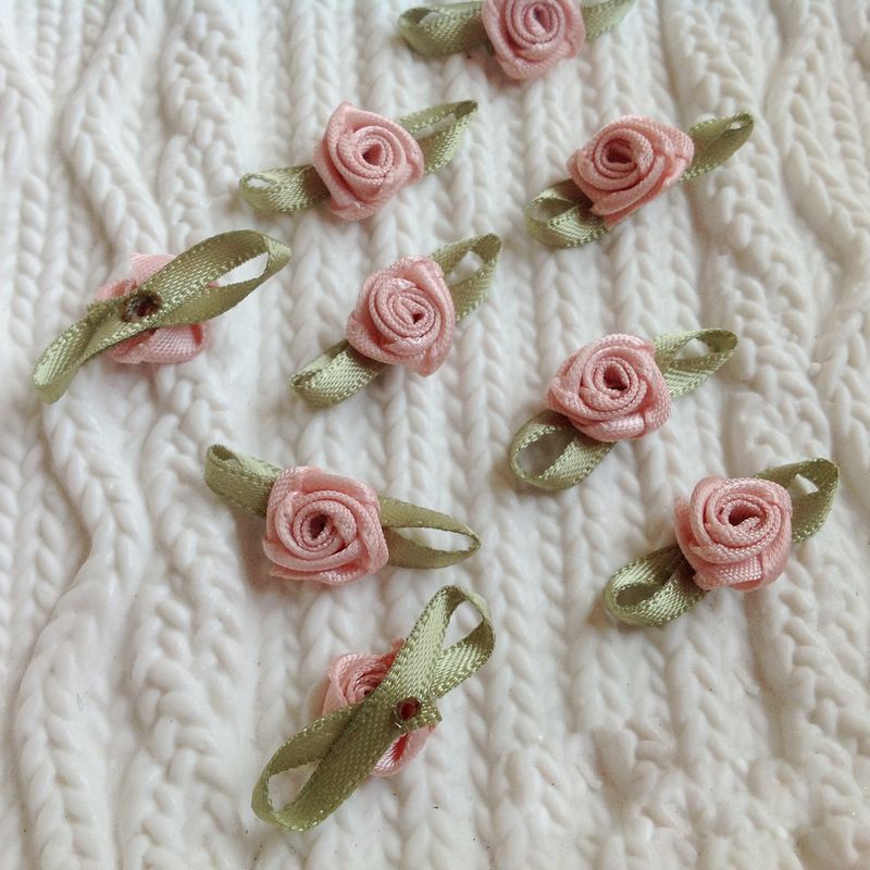 Set 100 Hoa Hồng Mini Bằng Vải Satin Dùng Để Trang Trí