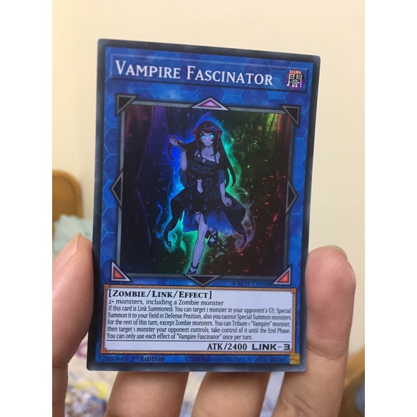 Thẻ bài Yugioh Vampire Fascinator