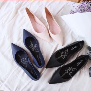 Giầy bệt nhựa dẻo
