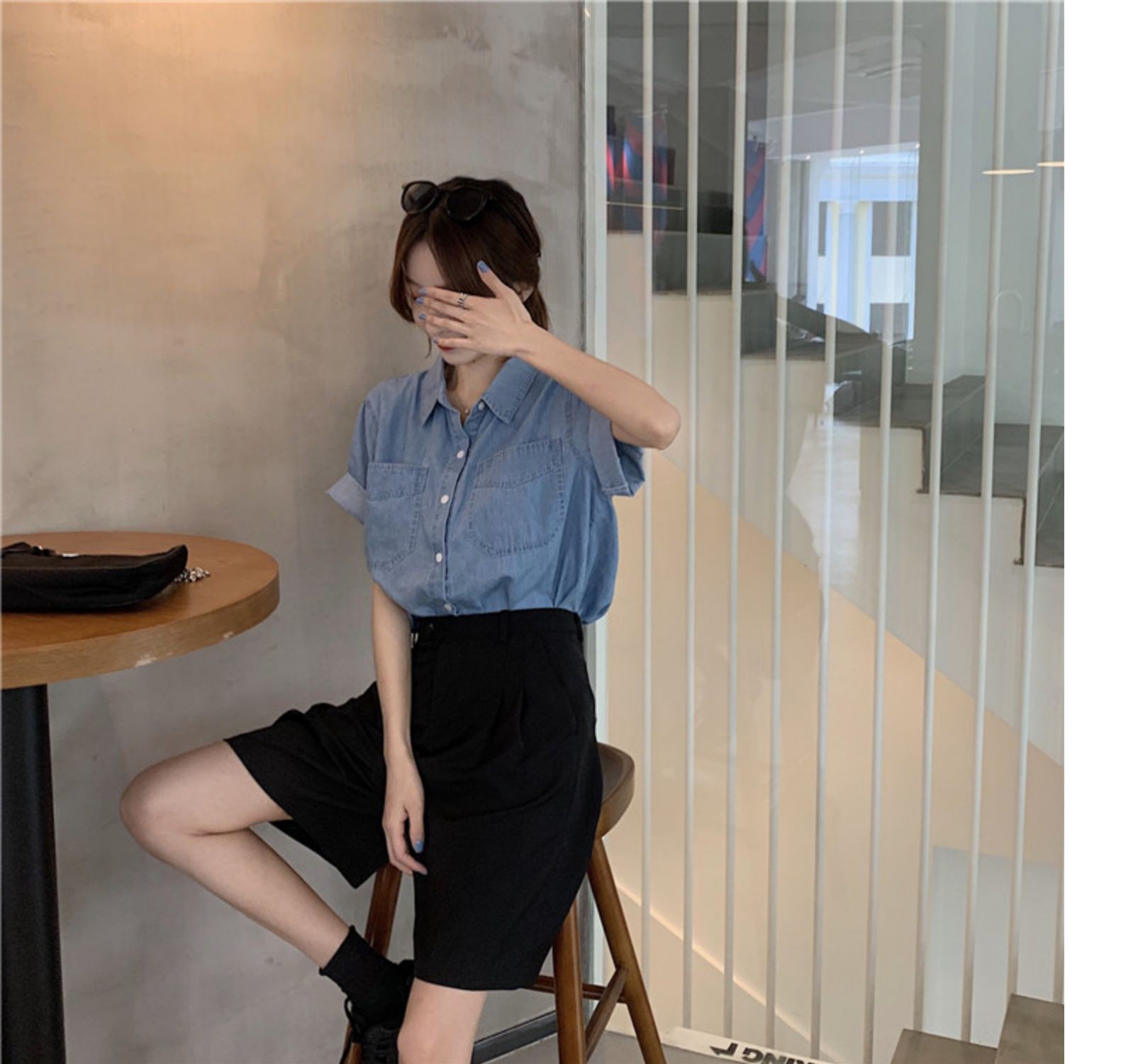 Áo Sơ Mi Denim Mỏng Dáng Rộng Kiểu Retro Hồng Kông Cá Tính Cho Nữ