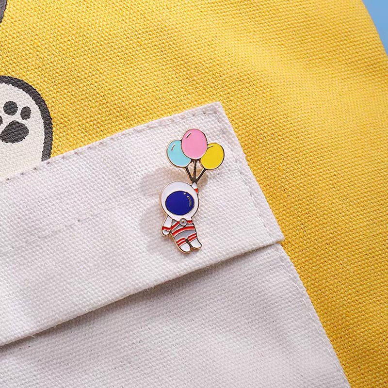 Cài Ngực Áo Thiết Kế Hình Phi Hành Gia Dễ Thương Phong Cách Hàn Quốc C182