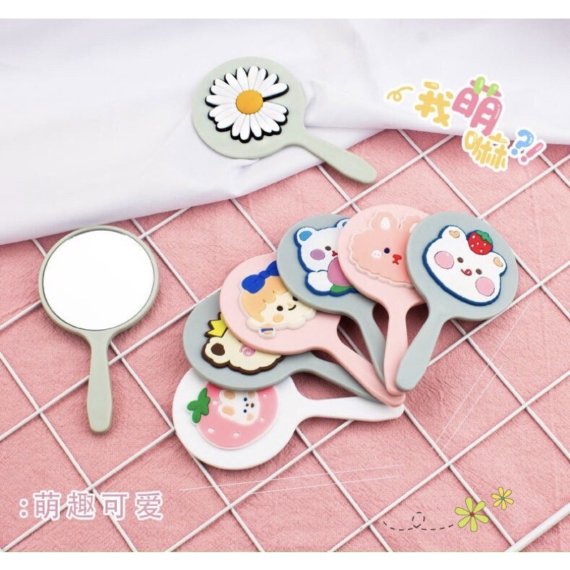 Gương tròn có tay cầm hình cute ( bé 5x10cm )