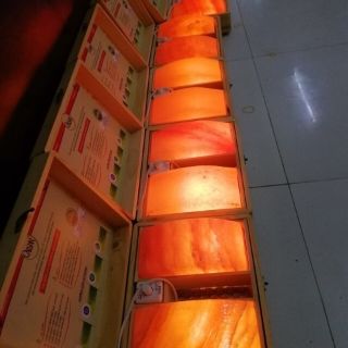 Hộp đá muối hồng