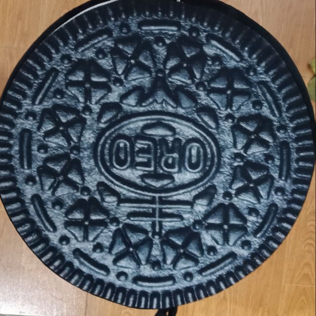 Gối tròn 3D bánh Oreo