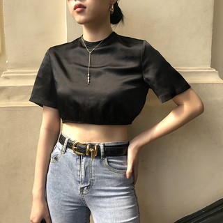 Áo croptop lụa mịn Novella Black Croptop