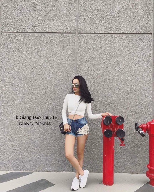 [Mã FASHIONT4WA2 giảm 10K đơn 50K] Áo Croptop Cut Out Tay Dài - Kèm Ảnh Thật