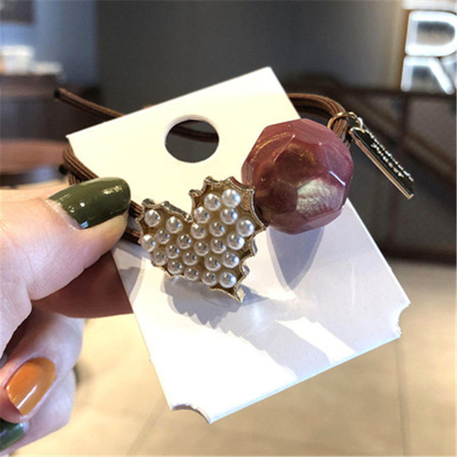 Thun cột tóc đính ngọc trai nhân tạo phong cách Hàn Quốc độc đáo