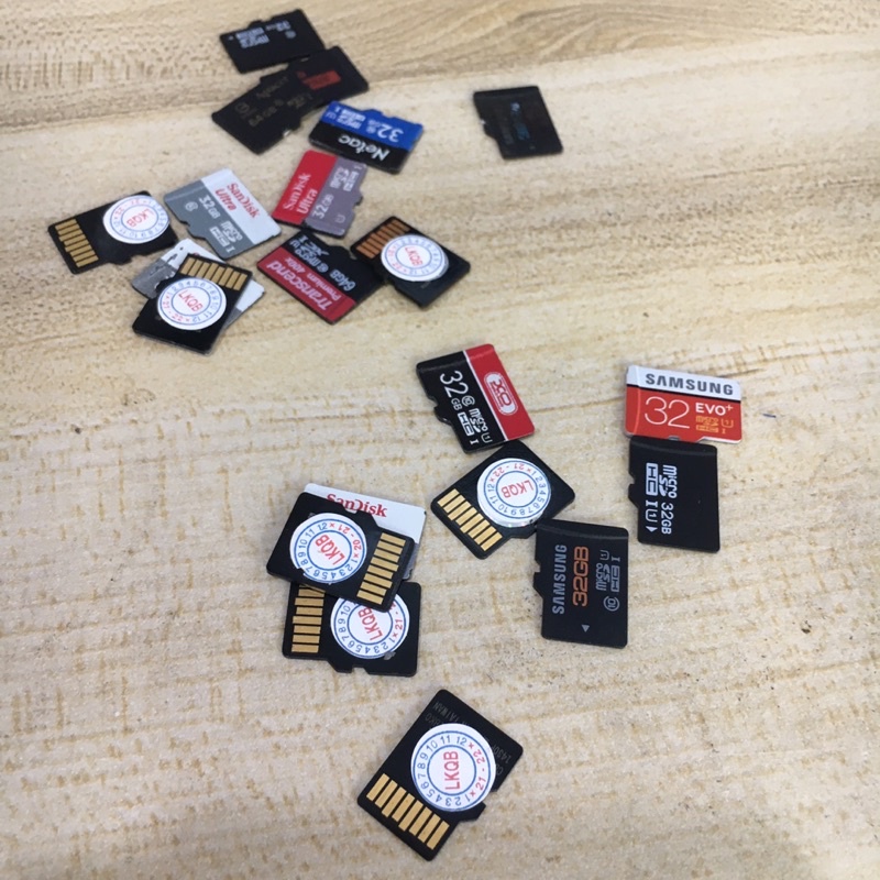 Combo 10 Thẻ Nhớ Micro SD 32GB Tặng 1 Đầu Đọc Thẻ Nhớ Hàng Cao Cấp .